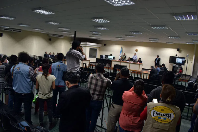  Una espera de catorce horas 